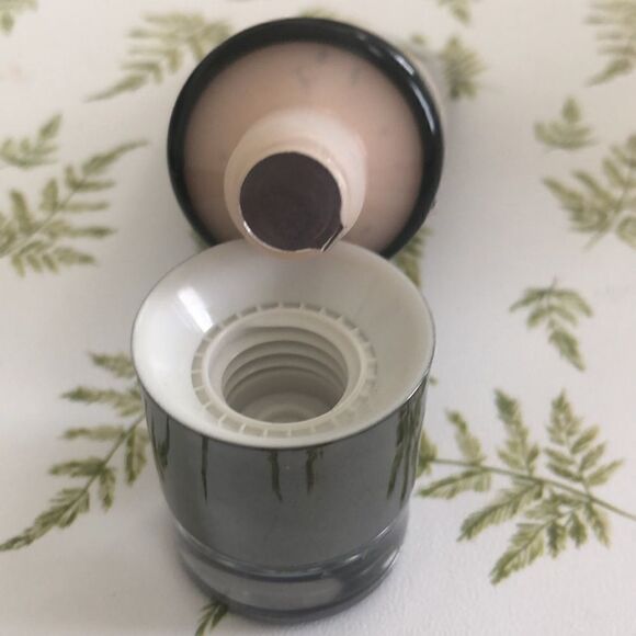 Ulta Effortless Effect Foundation new 30ml sealed adding Ipsy bag - Picture 6 of 10